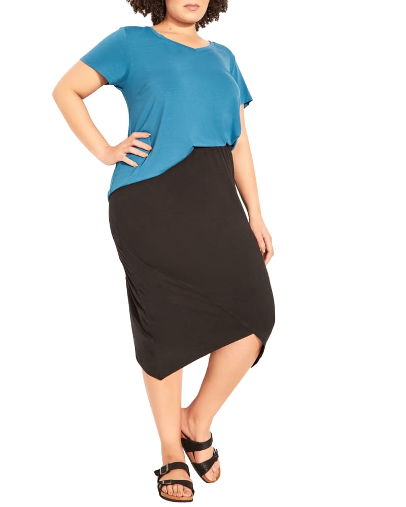 Plus size model wearing Brigitta Asymmetrical Knit Skirt by Zim & Zoe | Dia&Co | dia_product_style_image_id:191295